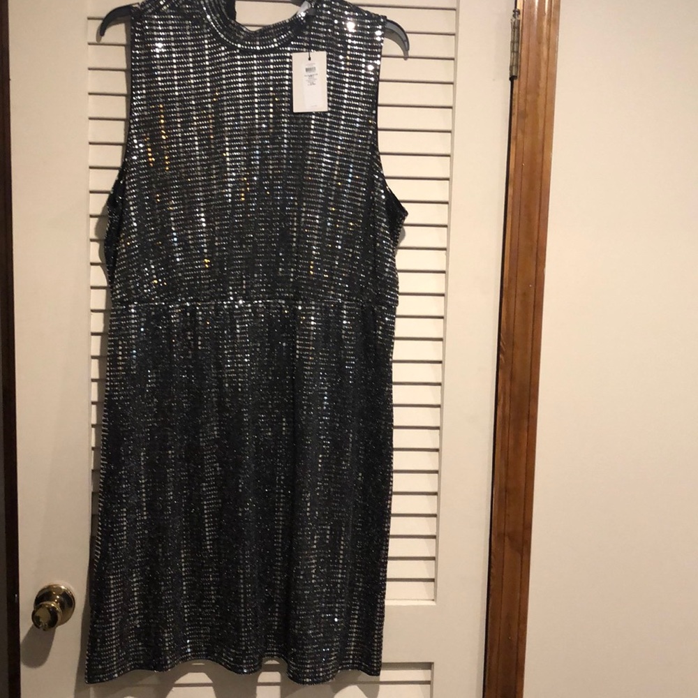**NWT rent the runway Black and silver sequin dress